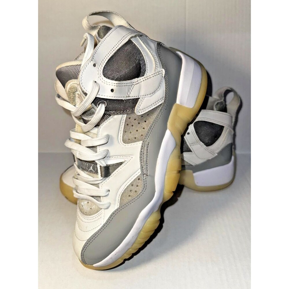 Nike Air Jordan Jumpman Two Trey DR9631-002 Med Grey Summit White Women’s Sz 9.5